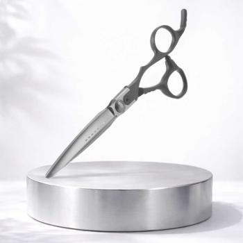 Preview: Pinin Q7 Dark Lady